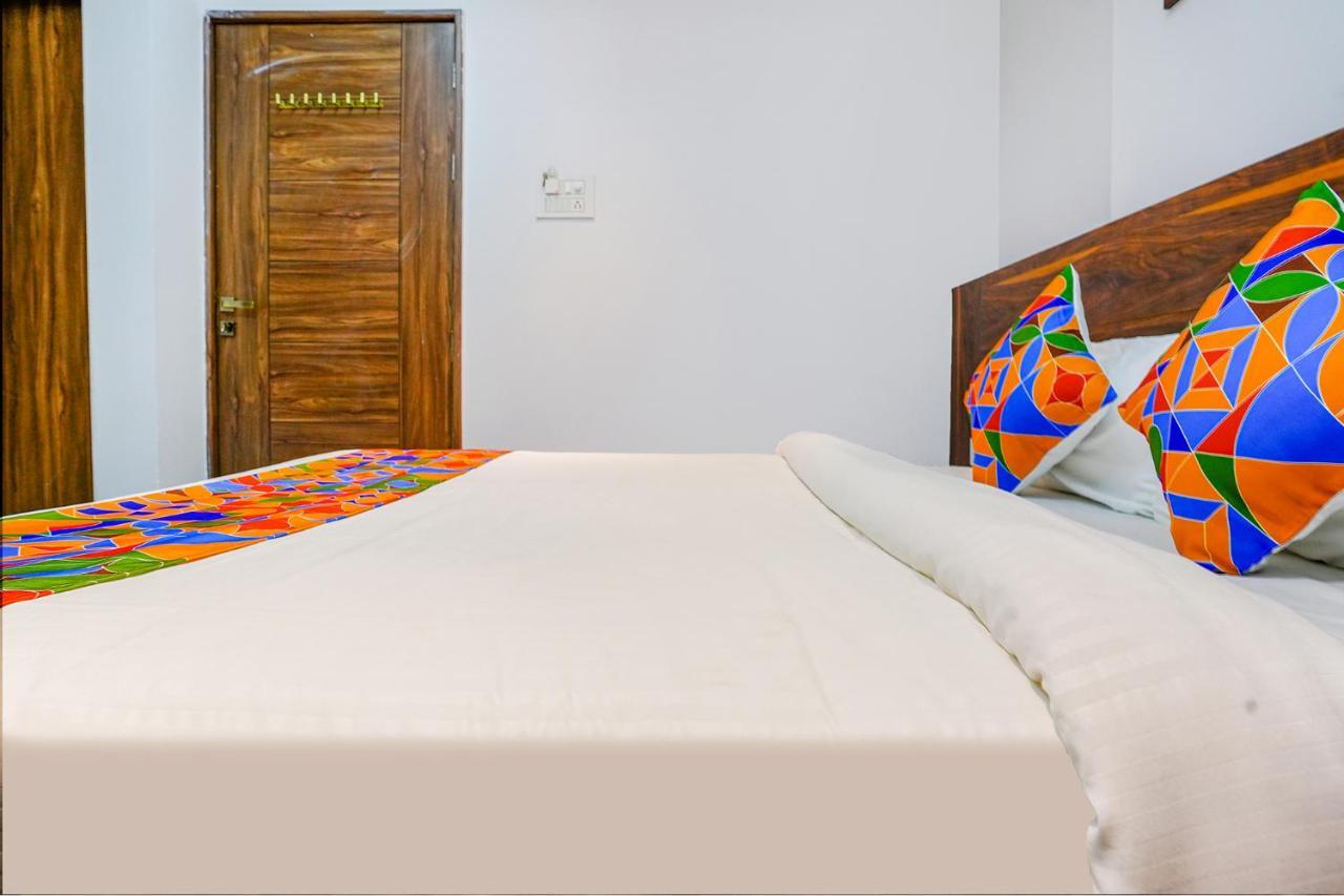 Fabhotel Crystal Inn - Nr Suvarndeep Chowk Pimpri-Chinchwad Екстер'єр фото